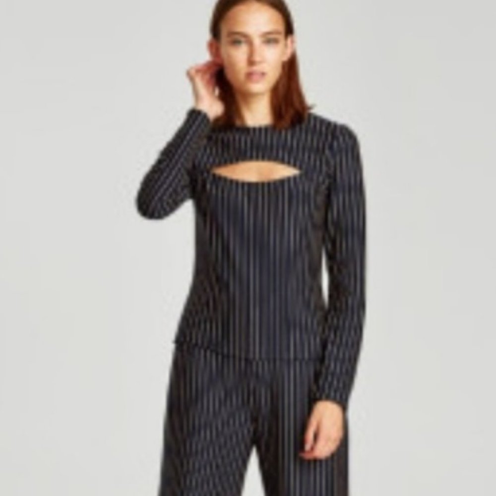 NWT Zara Striped Chest Cutout Top Blouse Large